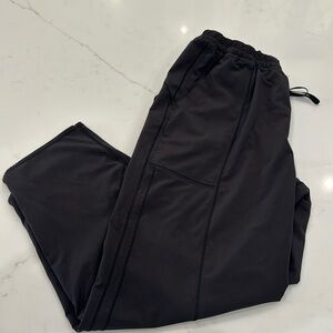 Lululemon black pant